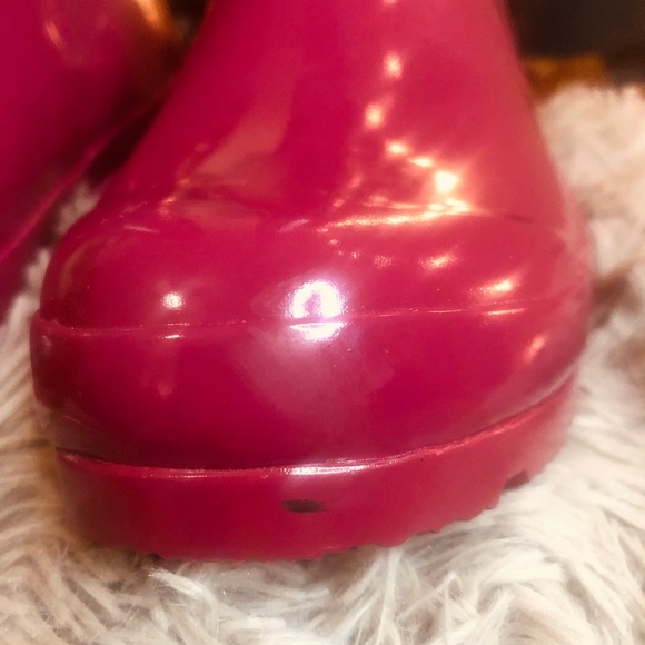 Nomad Rain Boots. Color Purple. Size 9.5 - Picture 4 of 7